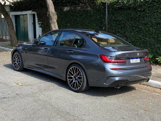 BMW 320i 2.0 16V TURBO GASOLINA M SPORT AUTOMÁTICO